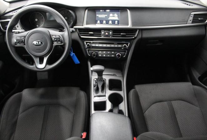 Kia Optima IV Рестайлинг с пробегом 2018 года, цена 1 935 000 рублей, 60391 км, седан, Автокод Объявления