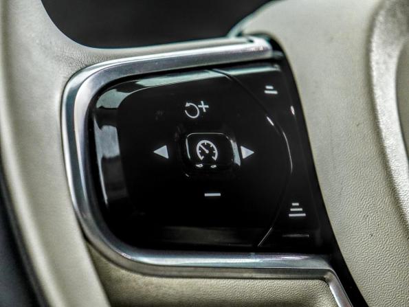 Volvo V90 Cross Country I с пробегом 2017 года, цена 2 580 000 рублей, 181249 км, универсал, Автокод Объявления