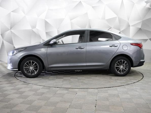 Hyundai Solaris II Рестайлинг с пробегом 2021 года, цена 1 688 000 рублей, 93000 км, седан, Автокод Объявления