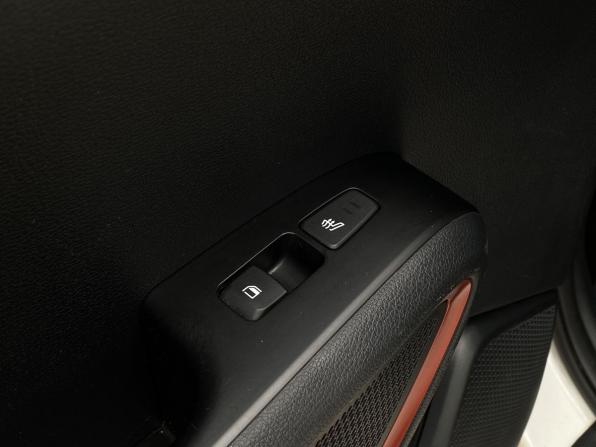 Kia Soul III с пробегом 2020 года, цена 2 099 000 рублей, 92000 км, хэтчбек, Автокод Объявления