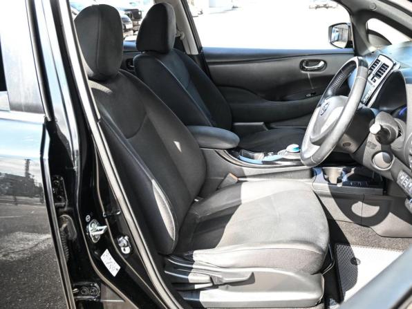 Nissan Leaf I (ZE0/AZE0) с пробегом 2017 года, цена 1 378 000 рублей, 98649 км, хэтчбек, Автокод Объявления