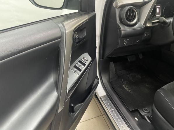 Toyota RAV4 IV (XA40) Рестайлинг с пробегом 2018 года, цена 2 670 000 рублей, 66739 км, внедорожник, Автокод Объявления
