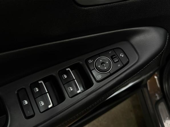 Hyundai Santa Fe IV Рестайлинг с пробегом 2021 года, цена 3 250 000 рублей, 114114 км, внедорожник, Автокод Объявления
