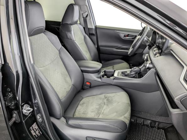 Toyota RAV4 V (XA50) с пробегом 2025 года, цена 4 100 000 рублей, 29896 км, внедорожник, Автокод Объявления