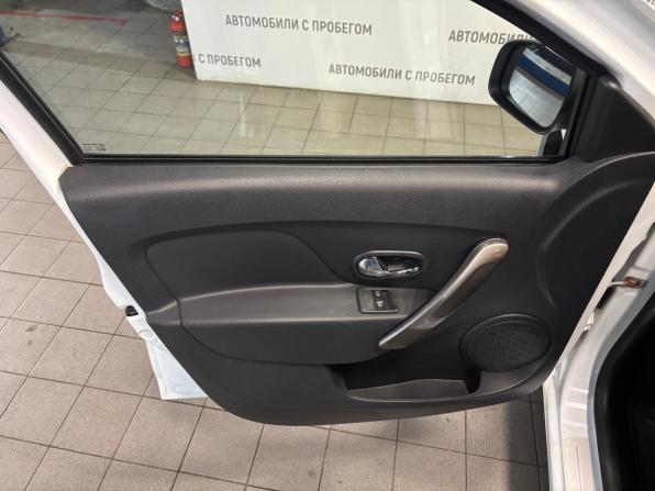 Renault Logan II с пробегом 2014 года, цена 649 000 рублей, 158859 км, седан, Автокод Объявления