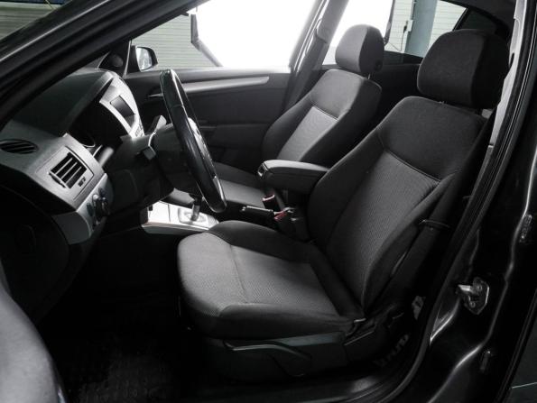 Opel Astra H Рестайлинг с пробегом 2009 года, цена 599 000 рублей, 180706 км, седан, Автокод Объявления