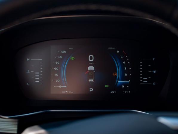 Geely Atlas Pro с пробегом 2023 года, цена 2 280 000 рублей, 22718 км, внедорожник, Автокод Объявления