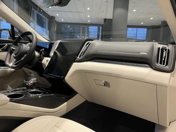 Новый Hongqi HS3 2025 года, цена 3 269 000 рублей, внедорожник, Автокод Объявления