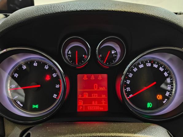 Opel Mokka I с пробегом 2013 года, цена 1 100 000 рублей, 132339 км, внедорожник, Автокод Объявления