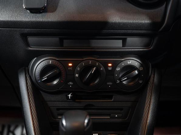 Mazda 2 III (DJ) Рестайлинг с пробегом 2021 года, цена 1 300 000 рублей, 95880 км, хэтчбек, Автокод Объявления