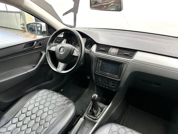 Skoda Rapid I с пробегом 2015 года, цена 949 900 рублей, 142041 км, лифтбек, Автокод Объявления