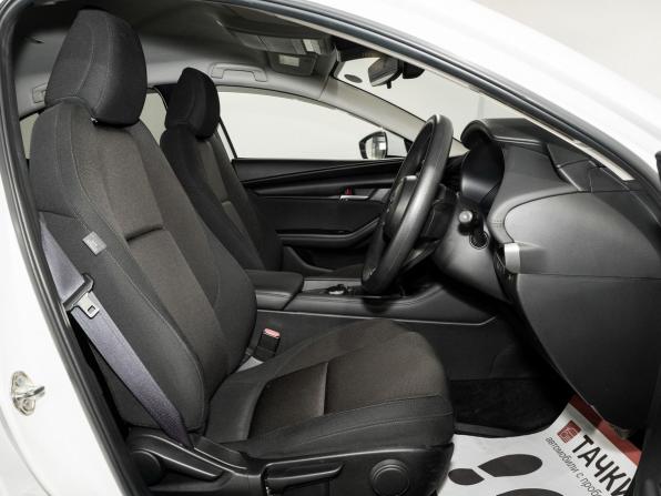 Mazda 3 IV (BP) с пробегом 2020 года, цена 1 630 000 рублей, 28900 км, седан, Автокод Объявления