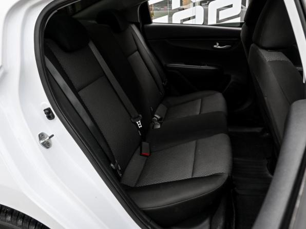 Kia Rio IV Рестайлинг с пробегом 2021 года, цена 1 659 800 рублей, 72090 км, седан, Автокод Объявления