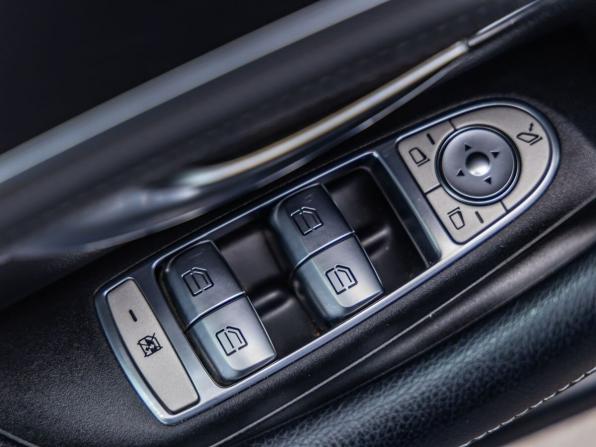 Mercedes-Benz E-Класс V (W213 S213 C238) Рестайлинг с пробегом 2021 года, цена 4 998 000 рублей, 48195 км, седан, Автокод Объявления