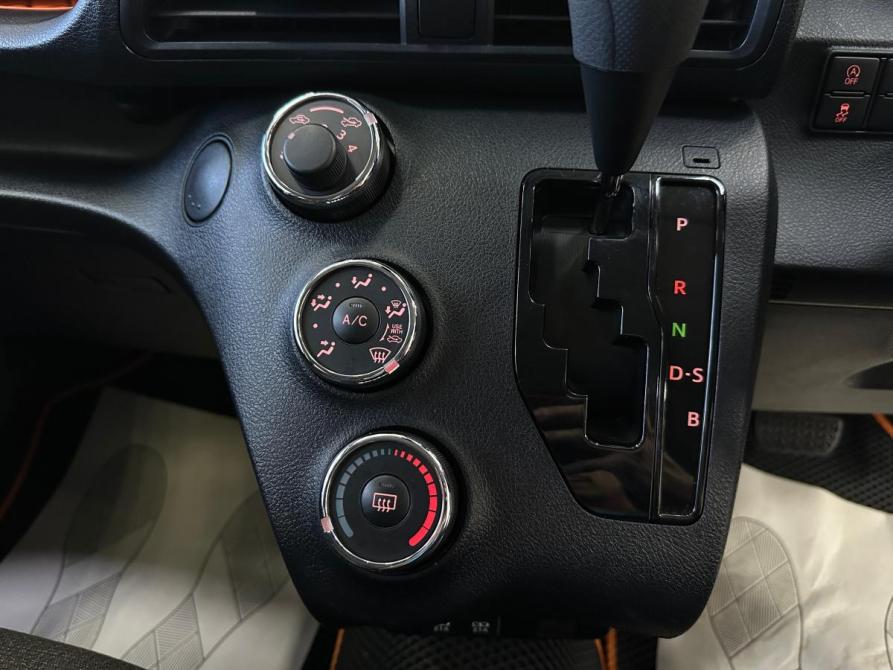 Toyota Sienta II Рестайлинг Санкт-Петербург  - изображение 23