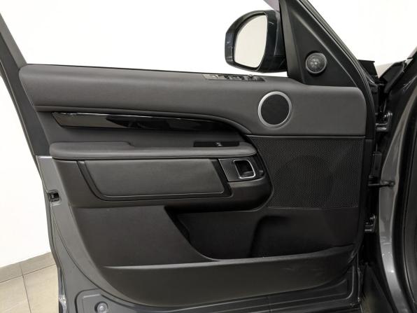 Land Rover Discovery V с пробегом 2018 года, цена 3 395 000 рублей, 182516 км, внедорожник, Автокод Объявления