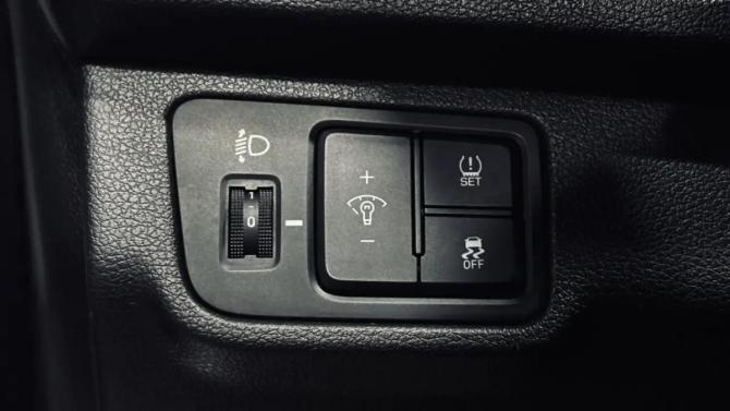 Hyundai Solaris II Рестайлинг с пробегом 2021 года, цена 1 549 000 рублей, 104292 км, седан, Автокод Объявления