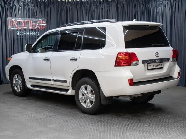 Toyota Land Cruiser 200 Series Рестайлинг 1 с пробегом 2014 года, цена 4 949 000 рублей, 121480 км, внедорожник, Автокод Объявления