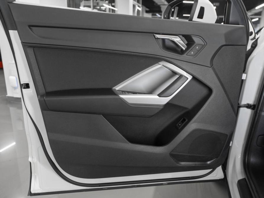 Audi Q3 II (F3) Москва  - изображение 14