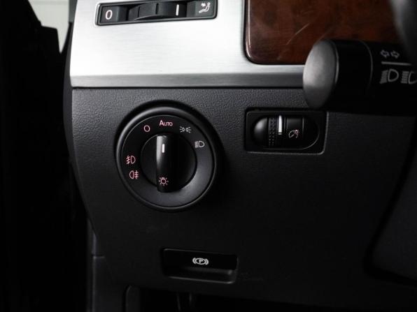 Volkswagen Touareg I Рестайлинг с пробегом 2008 года, цена 1 285 000 рублей, 345739 км, внедорожник, Автокод Объявления