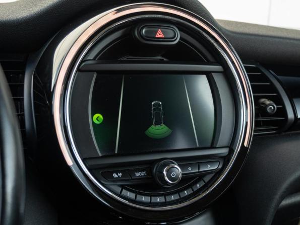 Mini Hatch III (F55/F56) Рестайлинг с пробегом 2020 года, цена 2 170 000 рублей, 73274 км, хэтчбек, Автокод Объявления