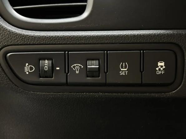 Kia Rio IV с пробегом 2018 года, цена 1 187 000 рублей, 96600 км, хэтчбек, Автокод Объявления