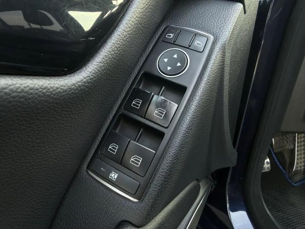 Mercedes-Benz C-Класс III (W204) Рестайлинг с пробегом 2012 года, цена 1 499 000 рублей, 219809 км, седан, Автокод Объявления