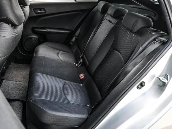 Toyota Prius IV (XW50) с пробегом 2017 года, цена 1 699 000 рублей, 232478 км, лифтбек, Автокод Объявления