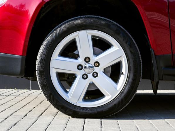 Jeep Compass I Рестайлинг с пробегом 2012 года, цена 1 049 000 рублей, 214651 км, внедорожник, Автокод Объявления