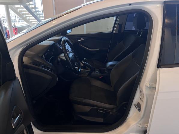 Ford Focus III с пробегом 2012 года, цена 640 000 рублей, 183121 км, универсал, Автокод Объявления