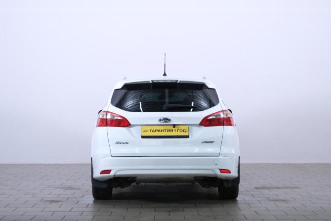 Ford Focus III с пробегом 2013 года, цена 649 000 рублей, 244000 км, универсал, Автокод Объявления