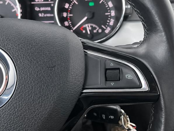 Skoda Superb II Рестайлинг с пробегом 2014 года, цена 1 299 000 рублей, 221781 км, лифтбек, Автокод Объявления