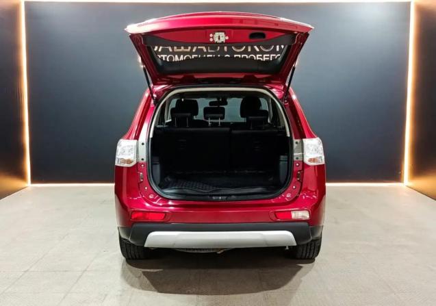 Mitsubishi Outlander III Рестайлинг с пробегом 2014 года, цена 1 350 000 рублей, 201331 км, внедорожник, Автокод Объявления
