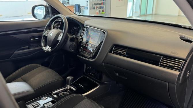 Mitsubishi Outlander III Рестайлинг 3 с пробегом 2019 года, цена 1 920 000 рублей, 123674 км, внедорожник, Автокод Объявления