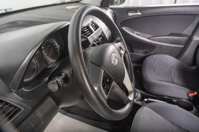 Hyundai Solaris I Рестайлинг с пробегом 2016 года, цена 1 349 000 рублей, 225000 км, седан, Автокод Объявления