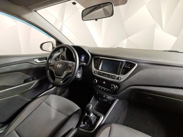 Hyundai Solaris II с пробегом 2017 года, цена 747 000 рублей, 281752 км, седан, Автокод Объявления