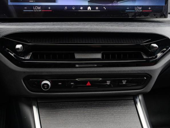 BMW 3 серии VII (G2x) Рестайлинг 2 с пробегом 2025 года, цена 5 600 000 рублей, 7000 км, седан, Автокод Объявления