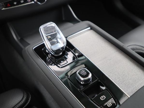 Volvo XC90 II Рестайлинг 2 с пробегом 2026 года, цена 11 650 000 рублей, 25 км, внедорожник, Автокод Объявления
