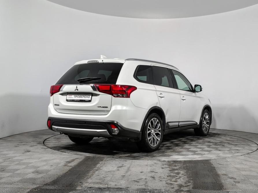 Mitsubishi Outlander III Рестайлинг 2 Санкт-Петербург  - изображение 5
