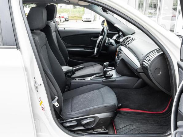BMW 1 серии I (E81/E82/E87/E88) Рестайлинг с пробегом 2009 года, цена 743 000 рублей, 276375 км, хэтчбек, Автокод Объявления