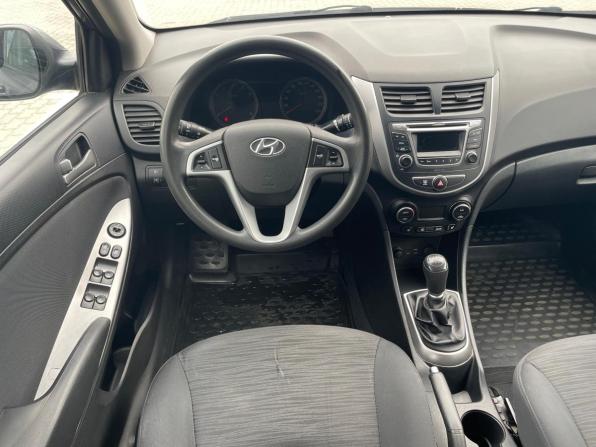 Hyundai Solaris I Рестайлинг с пробегом 2016 года, цена 715 000 рублей, 266473 км, седан, Автокод Объявления
