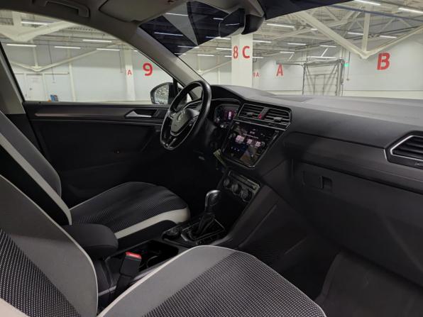 Volkswagen Tiguan II с пробегом 2020 года, цена 2 210 000 рублей, 215180 км, внедорожник, Автокод Объявления