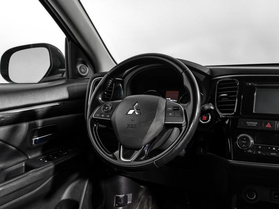 Mitsubishi Outlander III Рестайлинг 2 Санкт-Петербург  - изображение 16