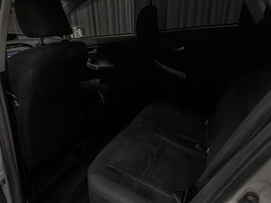 Toyota Prius III Рестайлинг (XW30) Красноярск  - изображение 14