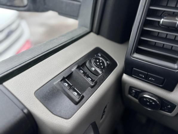 Ford F-150 XIII с пробегом 2017 года, цена 5 070 000 рублей, 206326 км, offers.body_type.unknown, Автокод Объявления