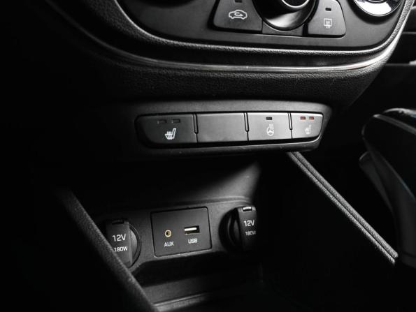 Hyundai Solaris II с пробегом 2017 года, цена 1 289 000 рублей, 160189 км, седан, Автокод Объявления