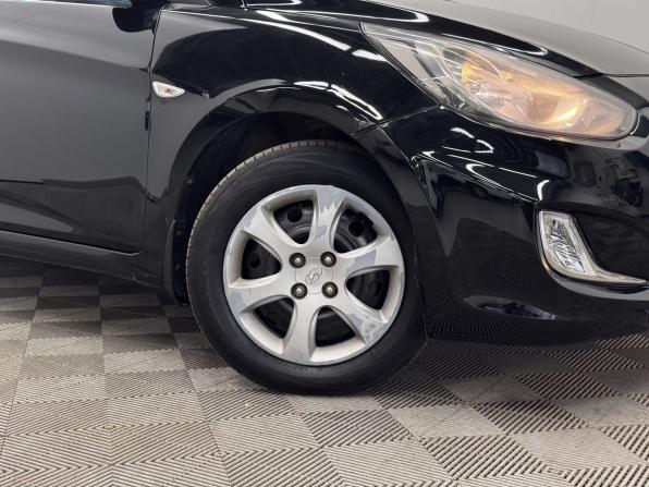 Hyundai Solaris I с пробегом 2014 года, цена 890 000 рублей, 175946 км, седан, Автокод Объявления