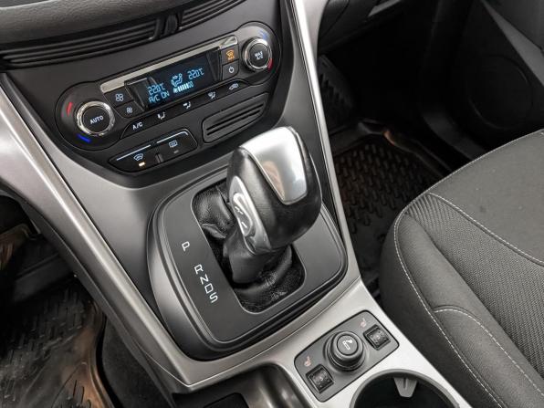 Ford Kuga II с пробегом 2016 года, цена 1 555 000 рублей, 87440 км, внедорожник, Автокод Объявления