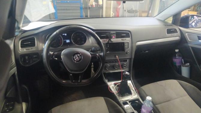 Volkswagen Golf VII с пробегом 2013 года, цена 837 000 рублей, 179347 км, хэтчбек, Автокод Объявления