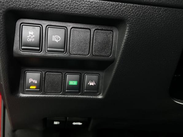 Nissan Qashqai II с пробегом 2018 года, цена 1 650 000 рублей, 160161 км, внедорожник, Автокод Объявления